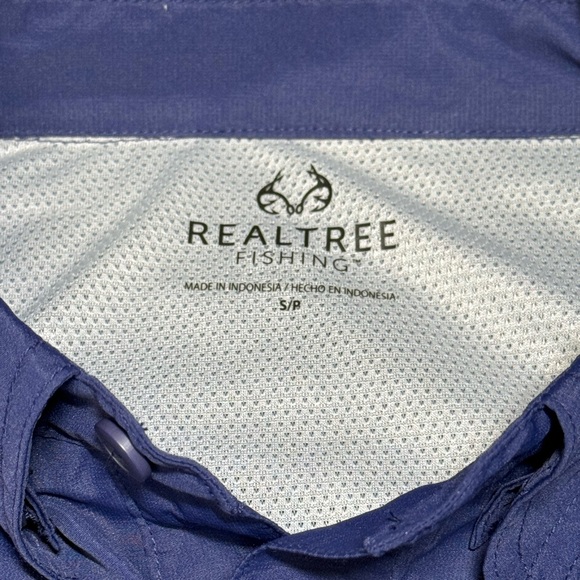 Realtree Men's Fishing Deep Blue Button-Down Shirt - Picture 2 of 8